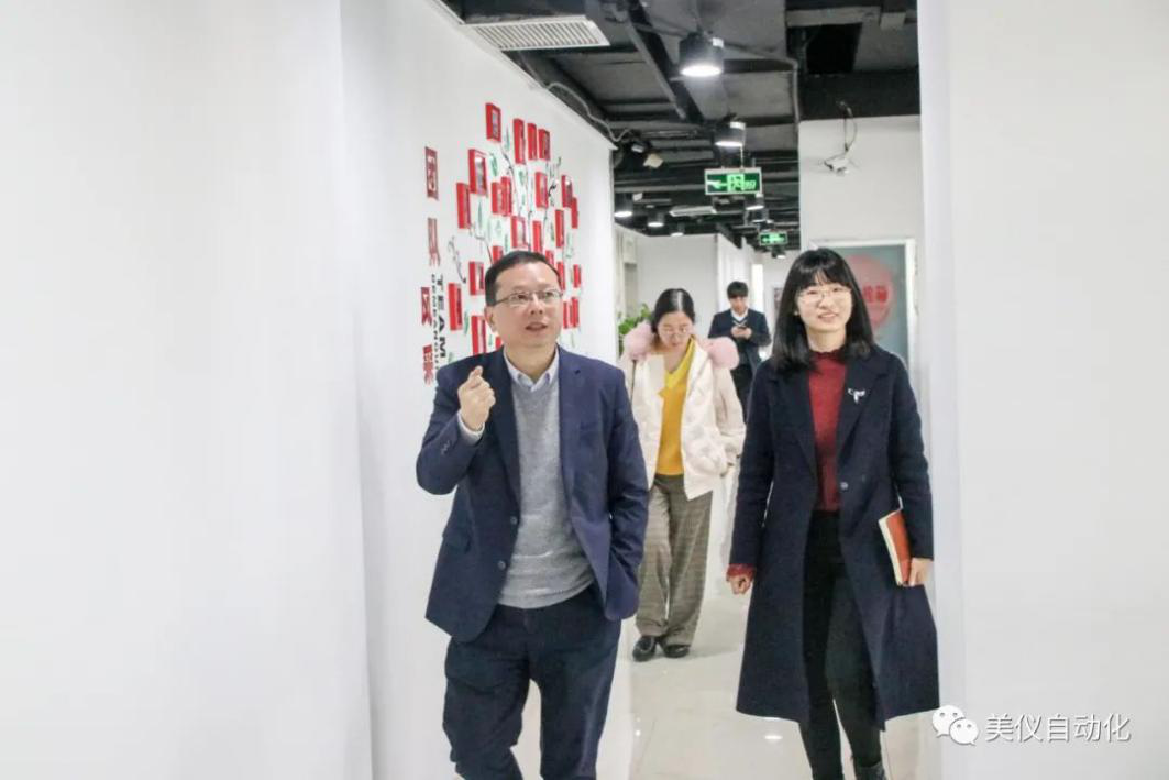 親商助企，連心結(jié)對<div   id=